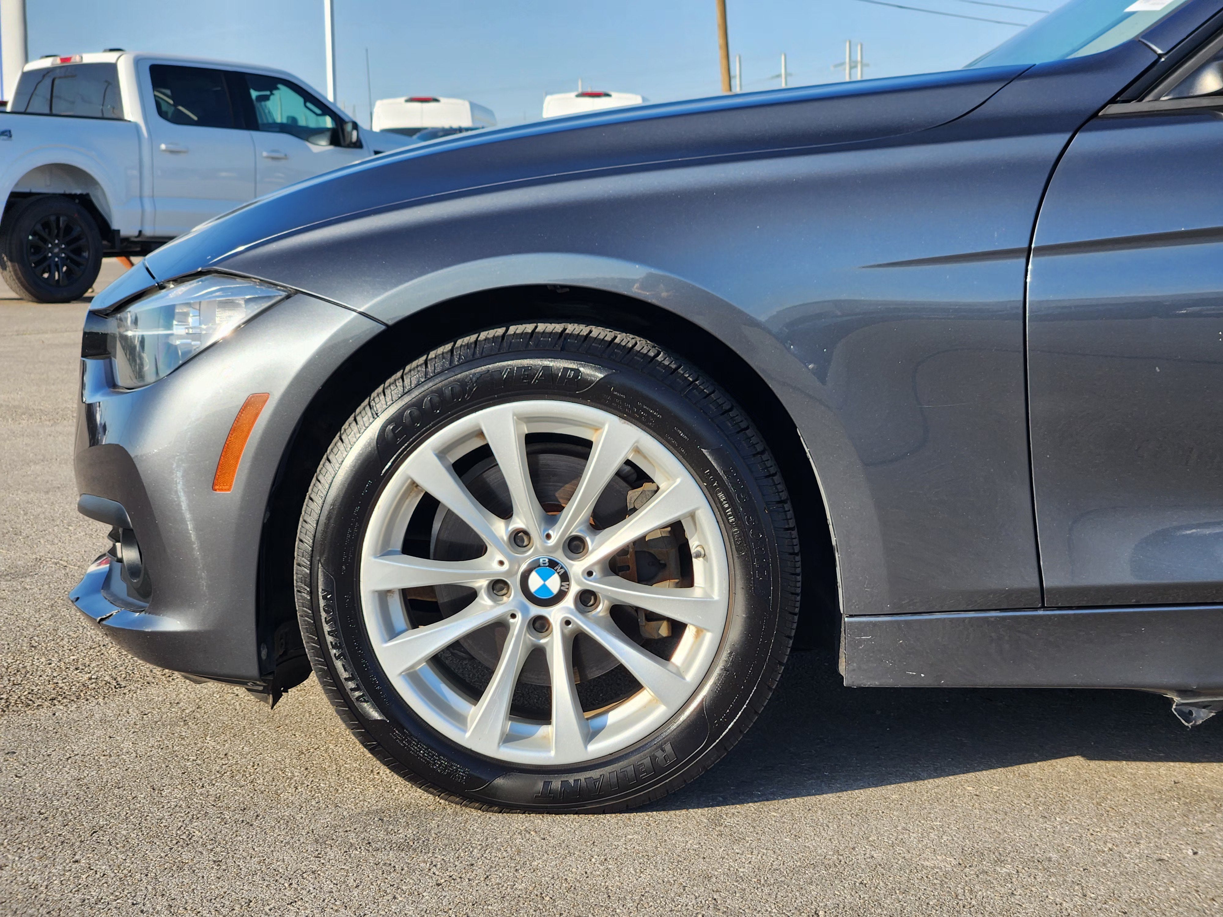 2017 BMW 320i 320i
