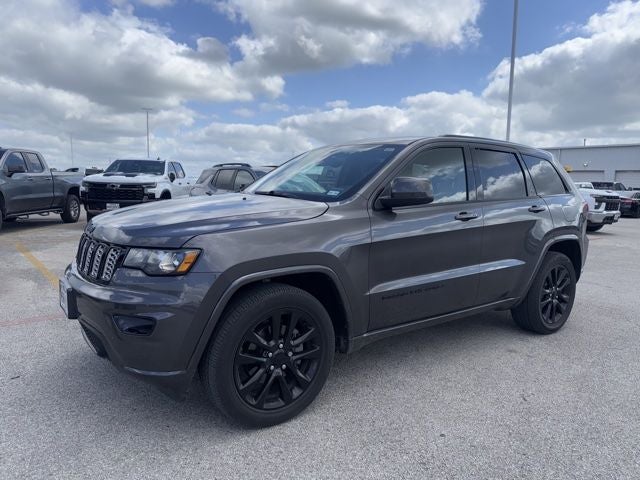 2018 Jeep Grand Cherokee Altitude's photo