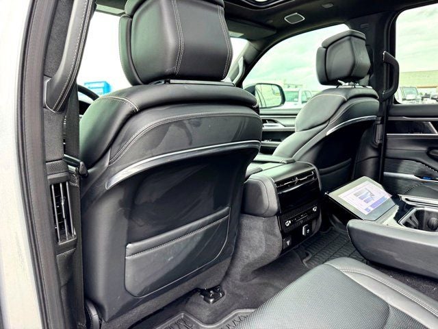 2024 Jeep Grand Wagoneer L Series II OBSIDIAN