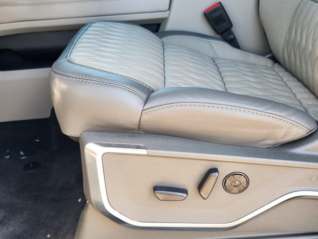 2027 Ford F-350SD Platinum