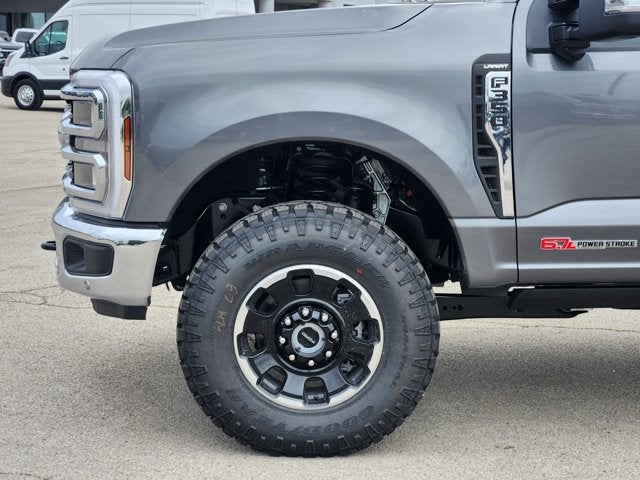 2027 Ford F-350SD Lariat
