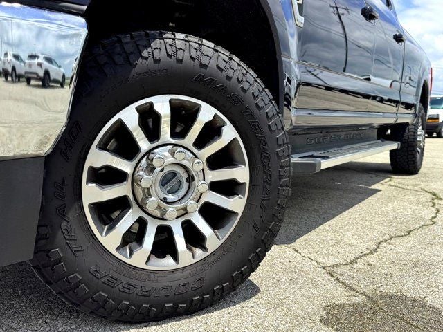 2022 Ford F-350SD Lariat