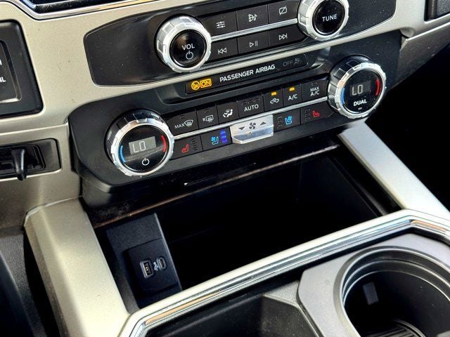 2022 Ford F-350SD Lariat