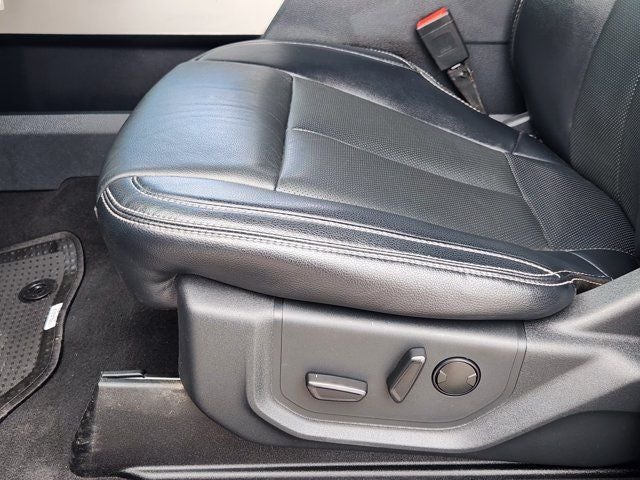 2022 Ford F-350SD Lariat DRW