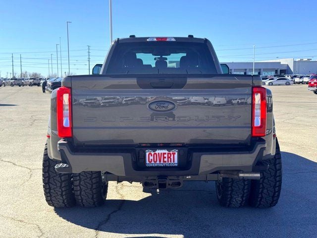 2026 Ford F-450SD XLT LIFTED WHEELS TIRES DRW