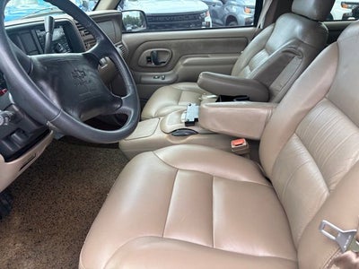 1997 Chevrolet Suburban 2500 Base