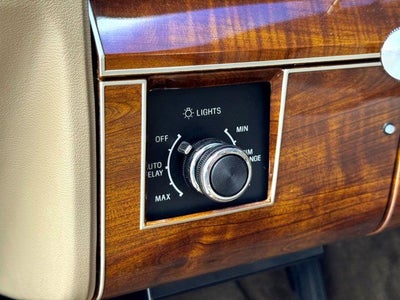 1989 Lincoln Town Car Signature