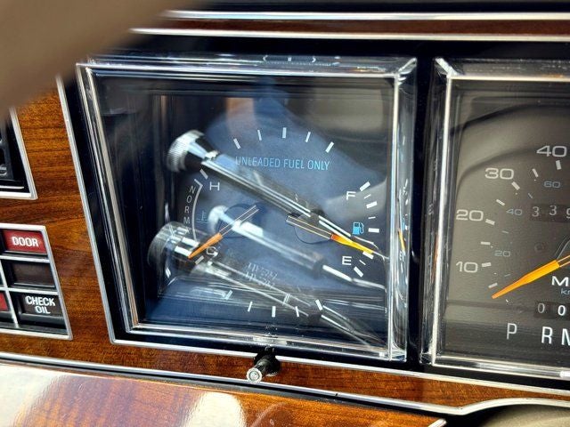 1989 Lincoln Town Car Signature