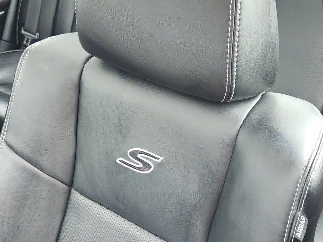2023 Chrysler 300 S