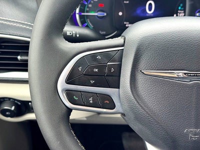 2024 Chrysler Pacifica Hybrid Select