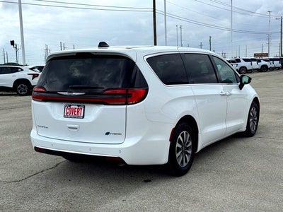 2024 Chrysler Pacifica Hybrid Select