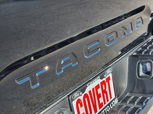 2022 Toyota Tacoma TRD Off-Road V6