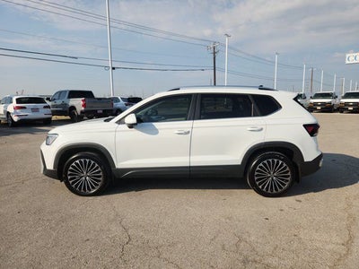 2025 Volkswagen Taos 1.5T SE