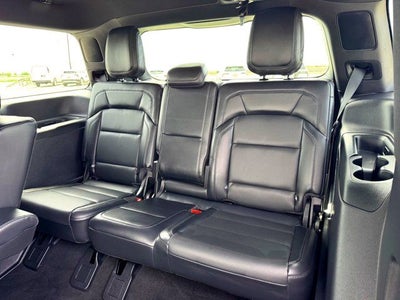 2025 Lincoln Navigator Reserve Jet Appearance