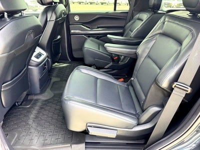 2025 Lincoln Navigator Reserve Jet Appearance
