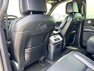 2025 Lincoln Navigator Reserve Jet Appearance