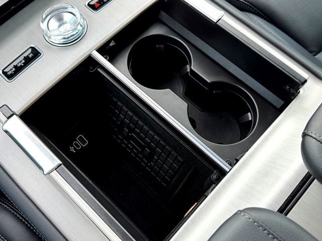 2025 Lincoln Navigator Reserve Jet Appearance