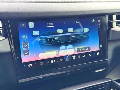 2025 Lincoln Navigator Reserve Jet Appearance