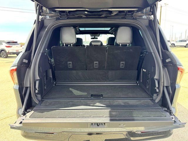 2025 Lincoln Navigator Reserve Jet Appearance