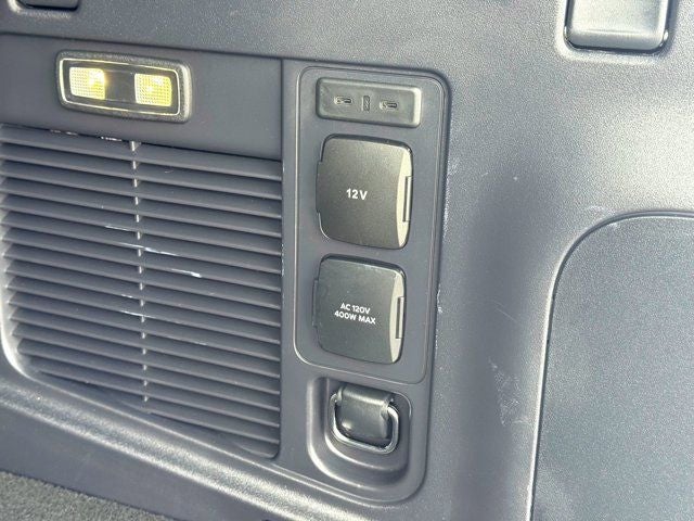 2025 Lincoln Navigator Reserve Jet Appearance