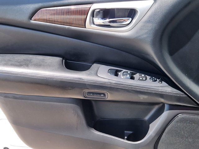 2016 Nissan Pathfinder Platinum