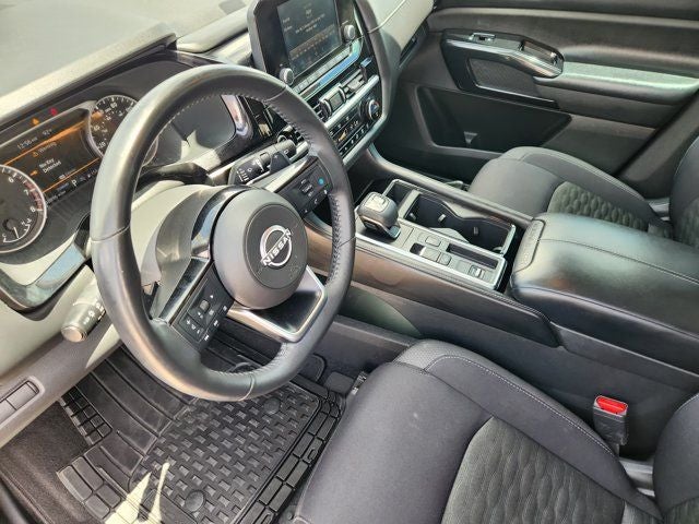 2022 Nissan Pathfinder SV