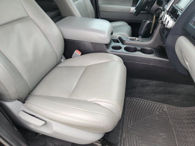 2018 Toyota Sequoia SR5 5.7L