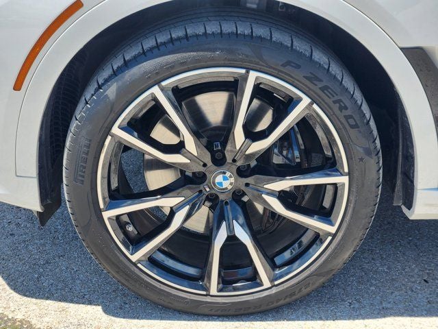 2022 BMW X7 xDrive40i M Sport