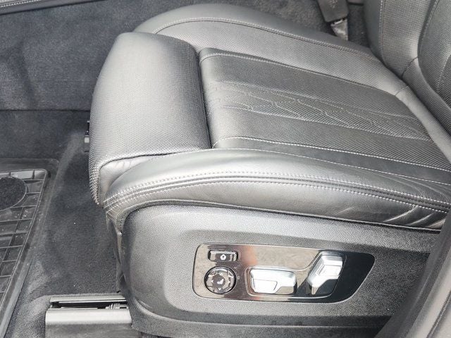 2020 BMW X5 M50i