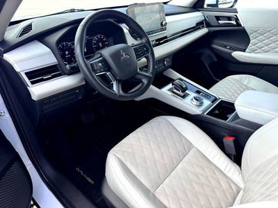 2023 Mitsubishi Outlander SEL