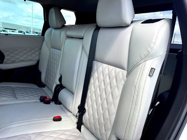 2023 Mitsubishi Outlander SEL