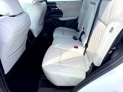 2023 Mitsubishi Outlander SEL
