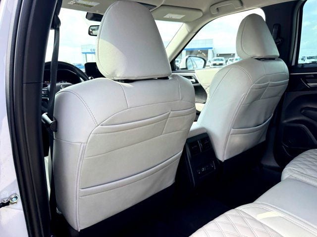 2023 Mitsubishi Outlander SEL