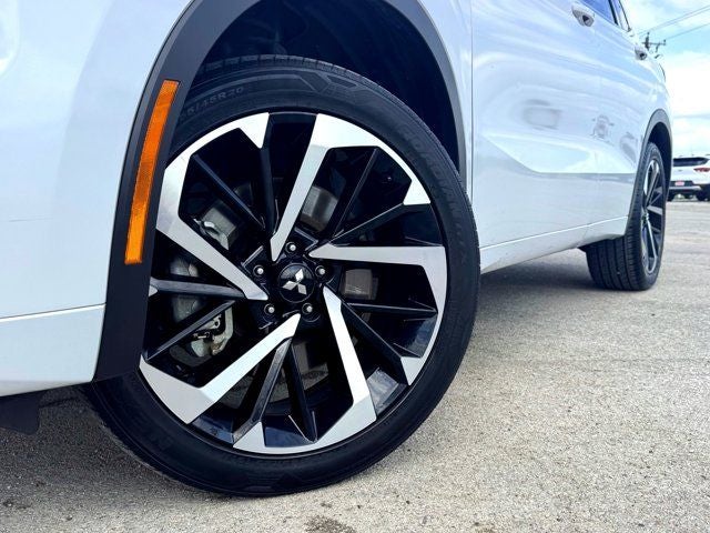 2023 Mitsubishi Outlander SEL