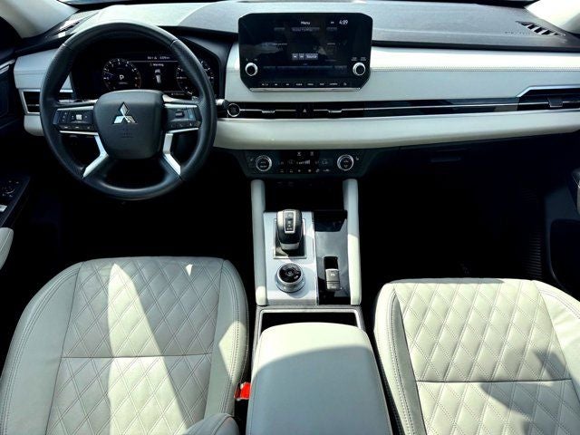 2023 Mitsubishi Outlander SEL