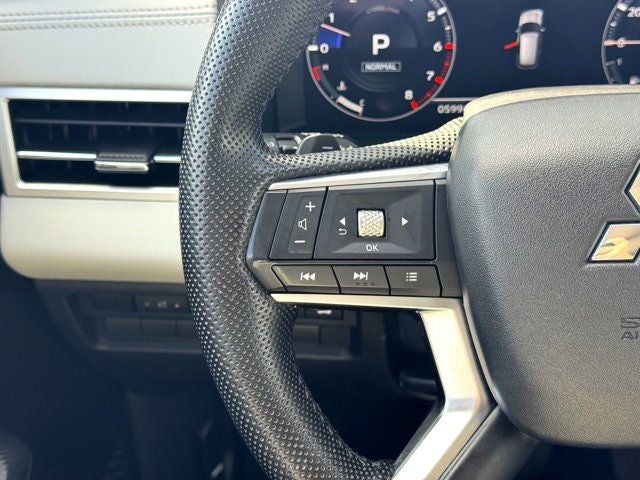 2023 Mitsubishi Outlander SEL