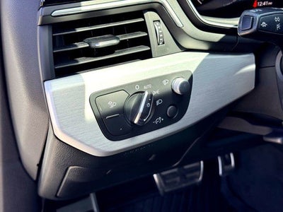 2021 Audi A4 45 S line Prestige quattro