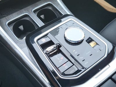 2025 BMW 7 Series 740i