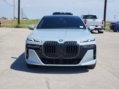 2025 BMW 7 Series 740i