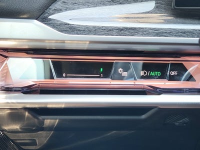 2025 BMW 7 Series 740i