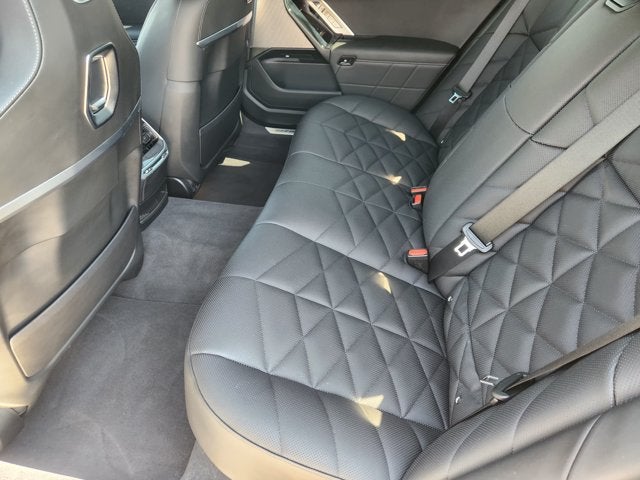 2025 BMW 7 Series 740i