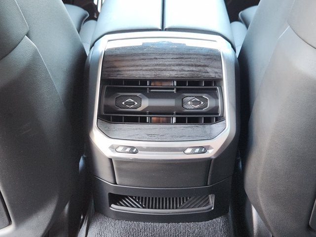2025 BMW 7 Series 740i
