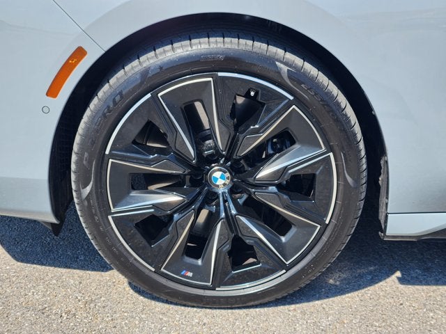 2025 BMW 7 Series 740i