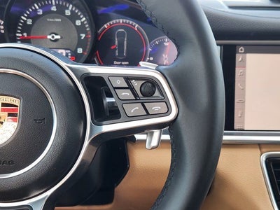 2018 Porsche Panamera 4