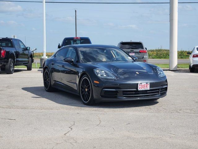 2018 Porsche Panamera 4