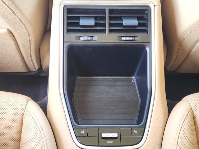 2018 Porsche Panamera 4