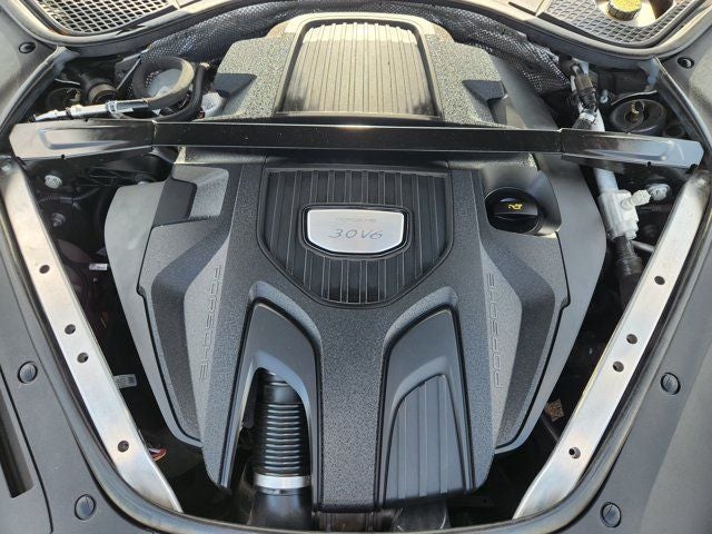 2018 Porsche Panamera 4