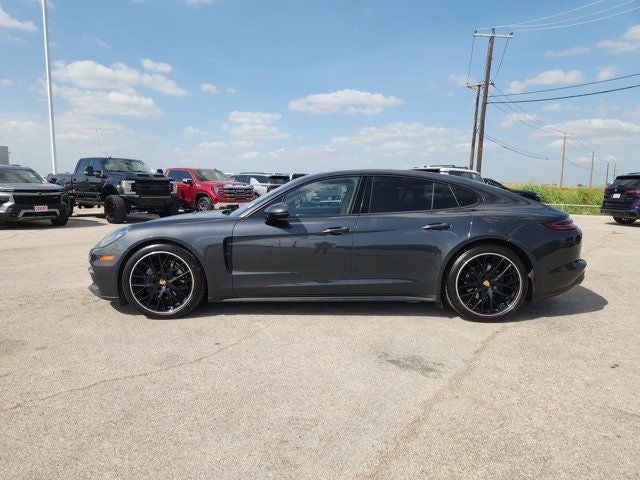 2018 Porsche Panamera 4