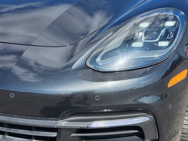 2018 Porsche Panamera 4