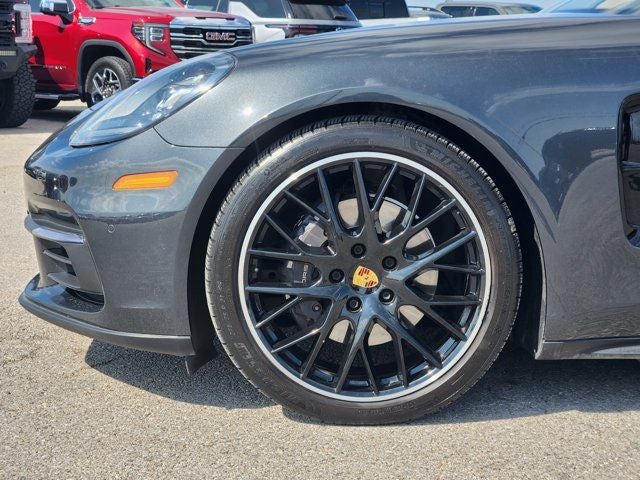 2018 Porsche Panamera 4